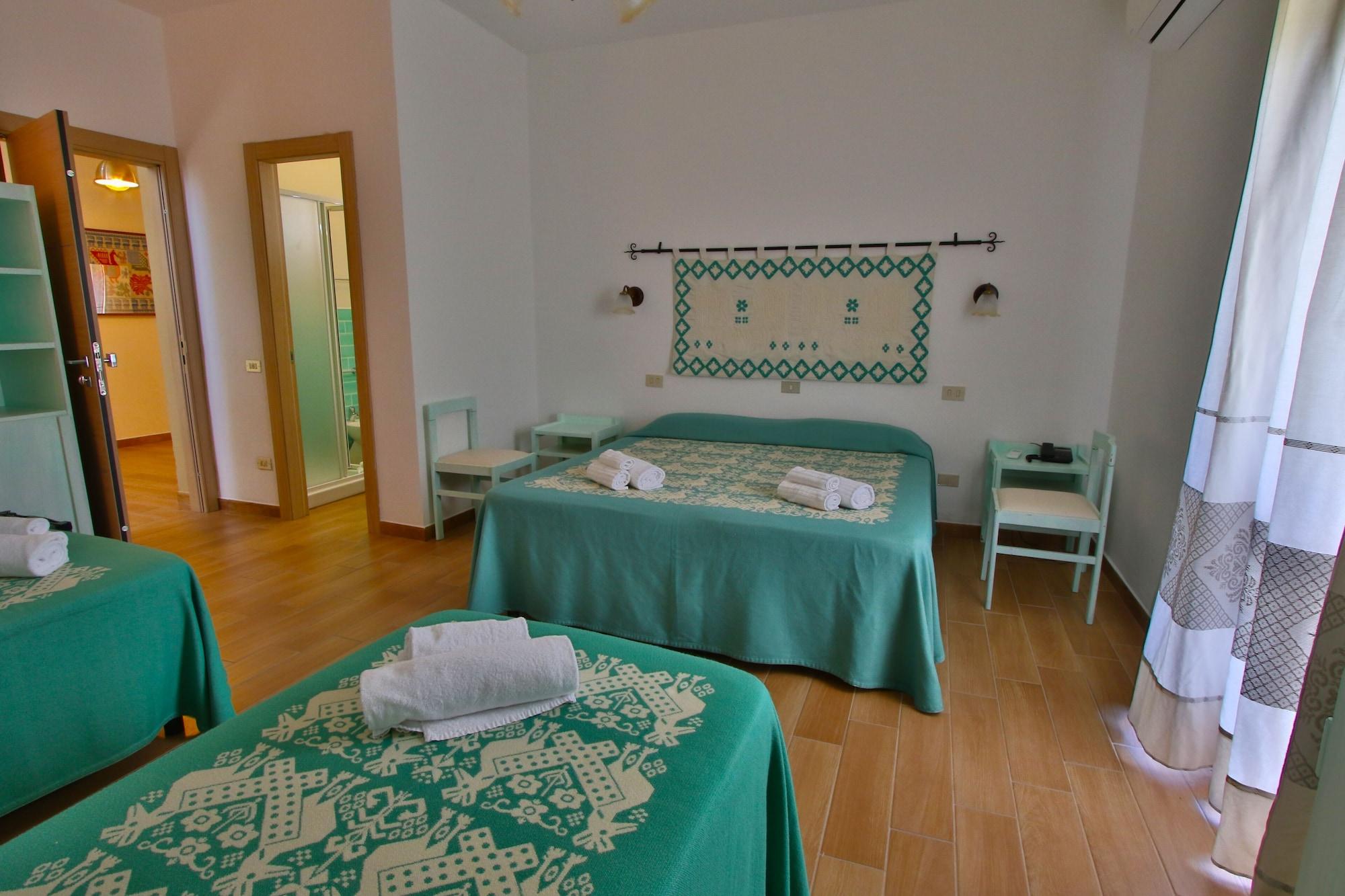 סאן תאודורו Hotel Le Mimose מראה חיצוני תמונה