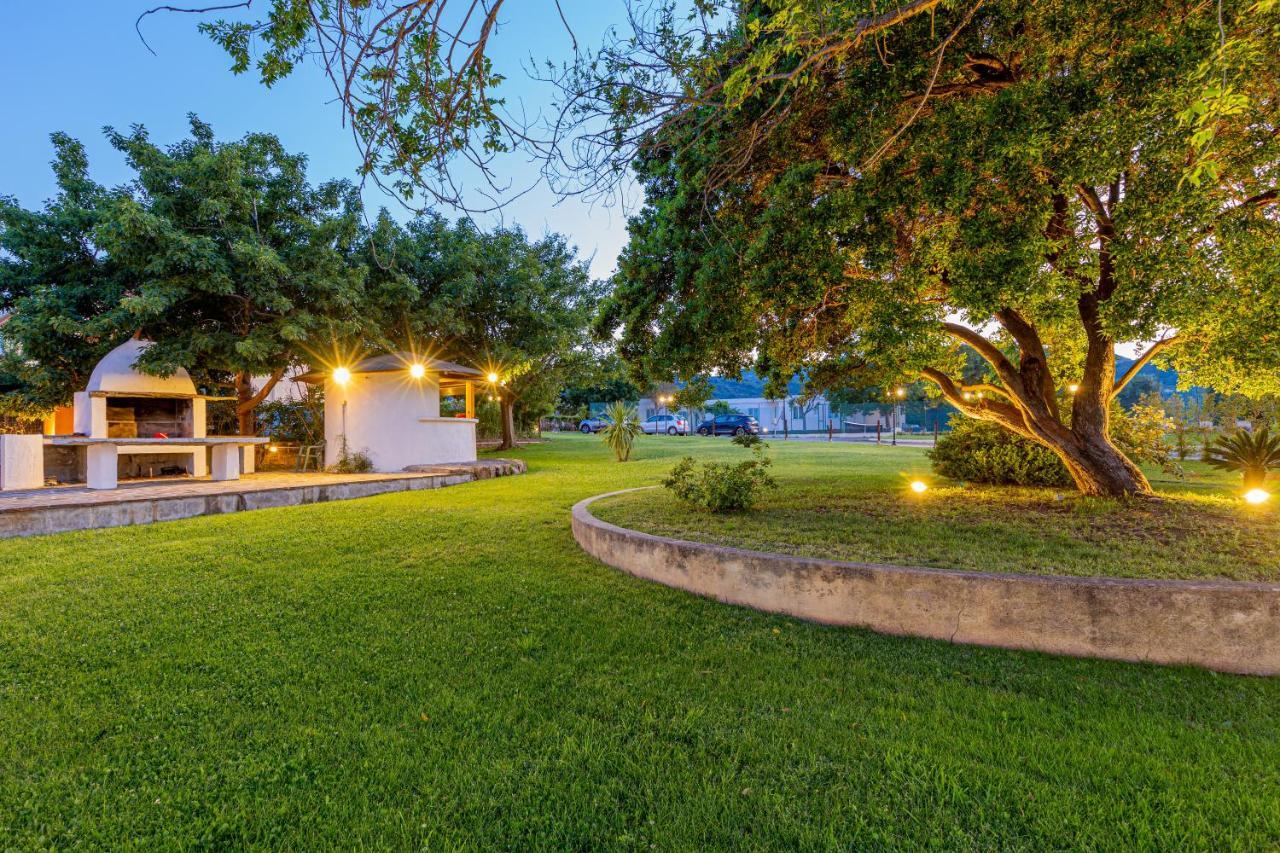 סאן תאודורו Hotel Le Mimose מראה חיצוני תמונה