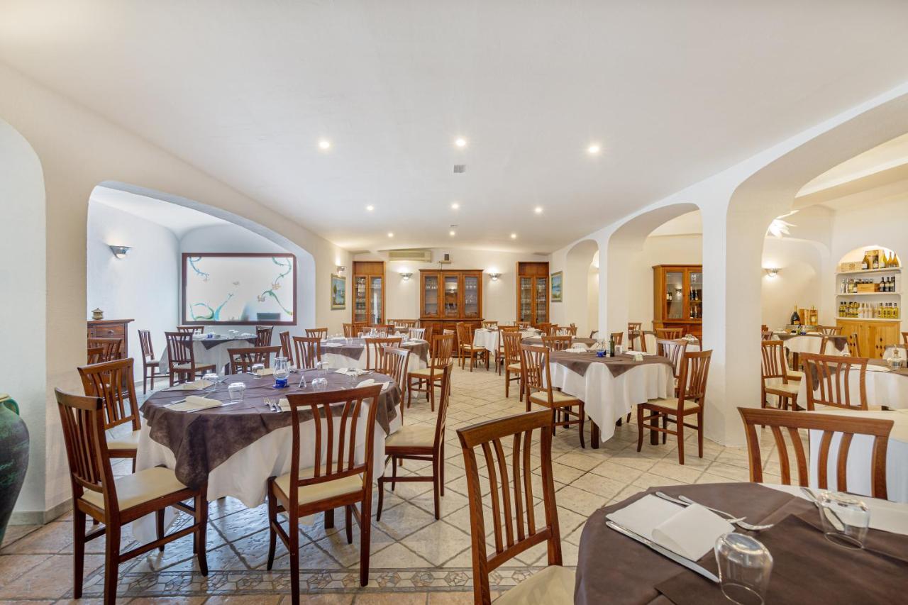 סאן תאודורו Hotel Le Mimose מראה חיצוני תמונה