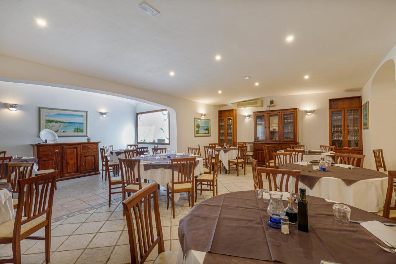 סאן תאודורו Hotel Le Mimose מראה חיצוני תמונה